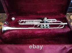 Austin Custom Brass Bb Trumpet Entry-Level Professional with Case Mouthpiece