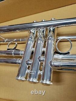 Demo Pro. Yamaha Xeno Bb Trumpet silver plated reverse leadpipe YTR8335RSII