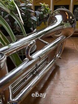Getzen #900S Classic Eterna Series Silver Clear Lacquer Pro Trumpet Outfit