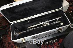 King Model 1117SP'Ultimate' Professional Marching Trumpet MINT CONDITION