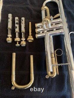 King Silver Flair Trumpet #448841 Overhauled. Gold trim