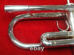 Very Nice Yamaha Xeno YTR-8335 Silver Plated Trumpet with Yamaha Case and MPC
