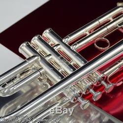 Vintage King HN White Silver Flair Trumpet Professional made in Cleveland
