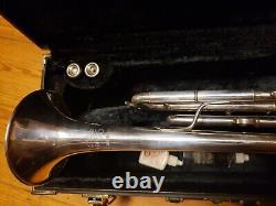 Yamaha Xeno 8335RGS Silver Trumpet With Reversed Leadpipe, Gold Brass Bell