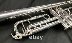 Yamaha YTR-6335HS Professional Trumpet with Yamaha Custom Japan 16C4-GP Mouthpiece