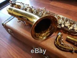 (400 Buescher Saxophone Ténor) Very Nice! 1695 $