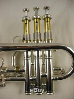 Yamaha Ytr 9820c Custom Professional 4 Valve D'argent Bb Piccolo Trumpet Beau